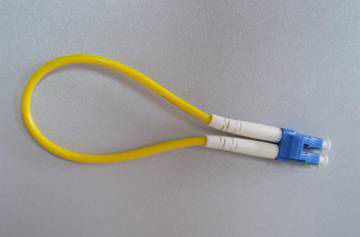 China Loopback Fiber Optic Patch Cord ≤0.2 dB insertion loss, ≥50 dB return loss factory